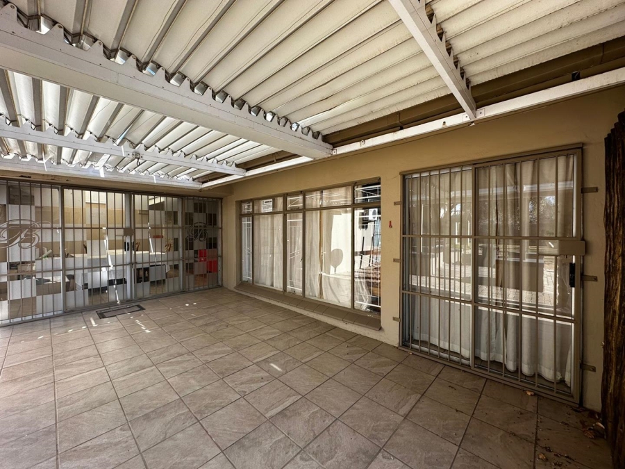 7 Bedroom Property for Sale in Brandwag Free State